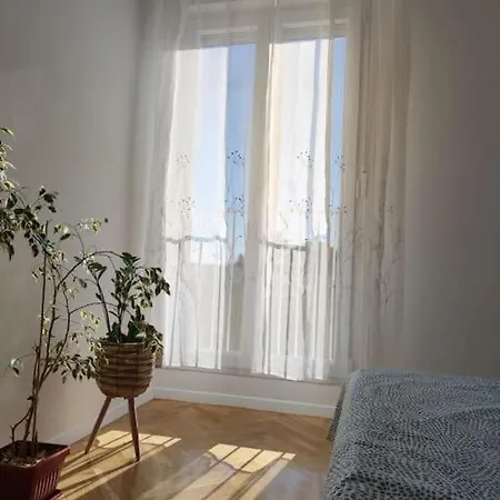 Comfy Near Center Διαμέρισμα Σπλιτ